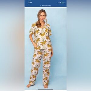 Printfresh tiger print short sleeve pajamas in blush.